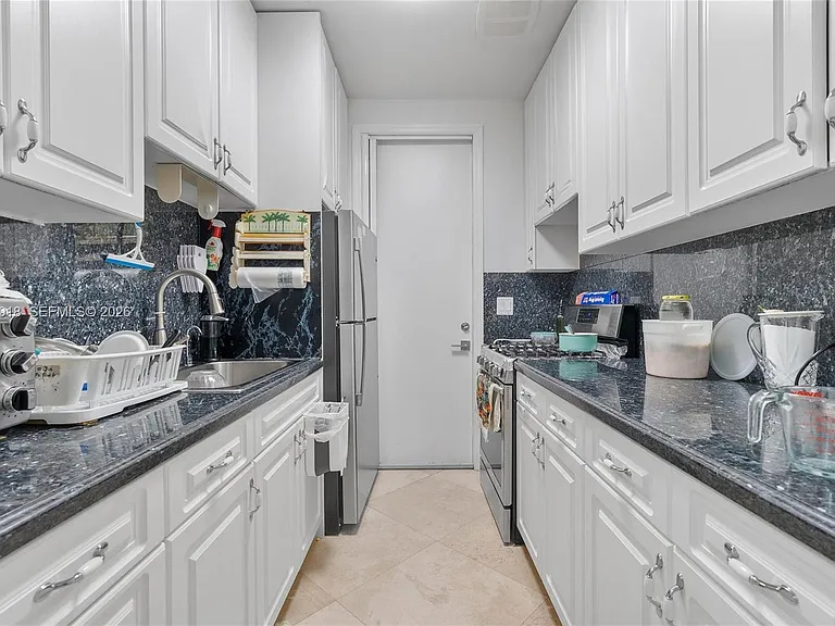 3765 Prairie Ave — Photo 38