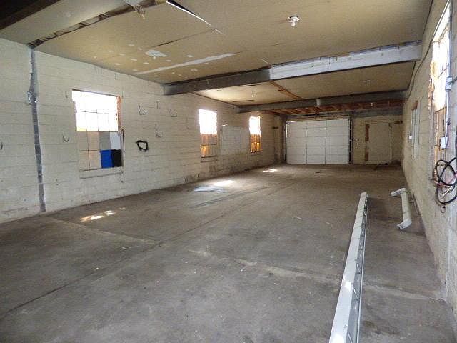 2nd image of 412 Walnut St