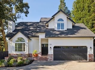 4 Rondee Ln, Novato, CA 94945
