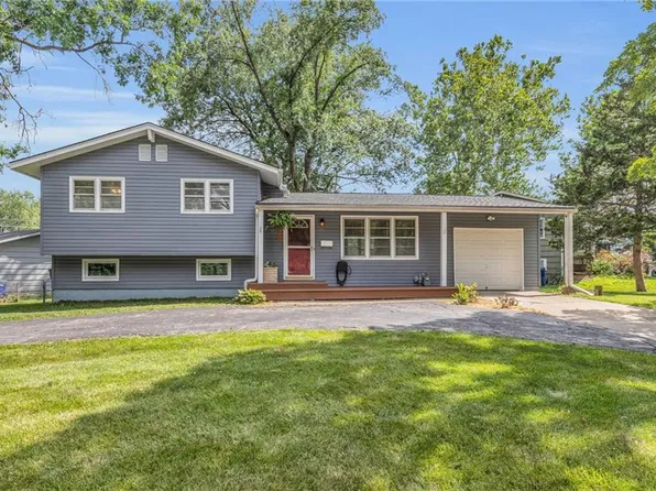 7300 Goddard St, Shawnee, KS 66203