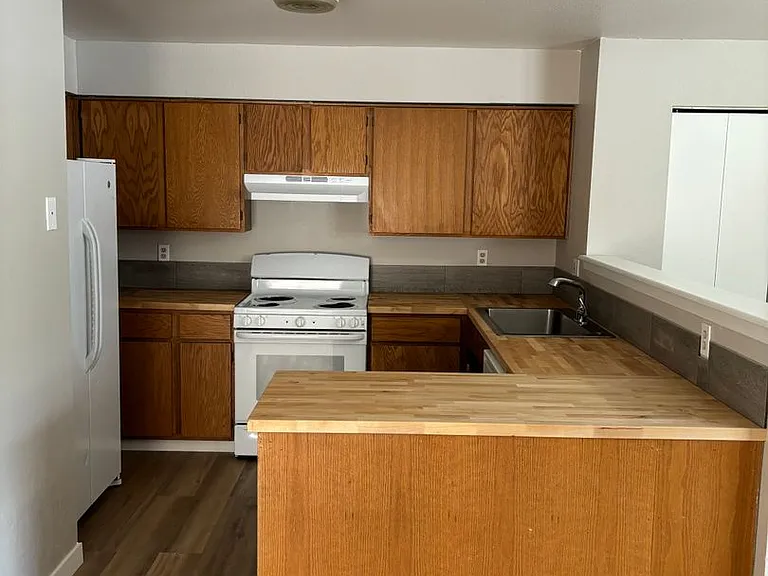 141 S Zang Way #C — Photo 1