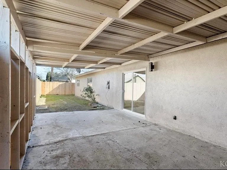 760 Crass Ave #1 — Photo 24