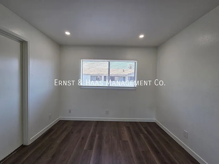 6673 Hammond Ave #G — Photo 11