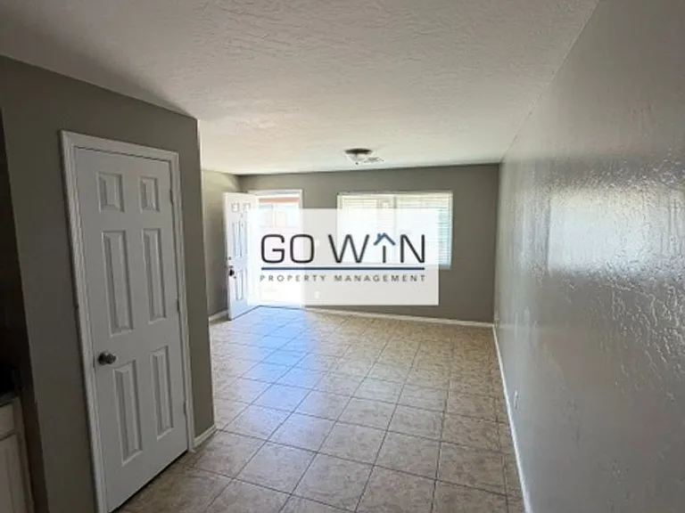 22 E Ingram St — Photo 14