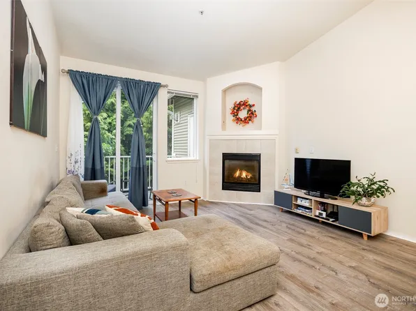 12712 Admiralty Way #G302, Everett, WA 98204