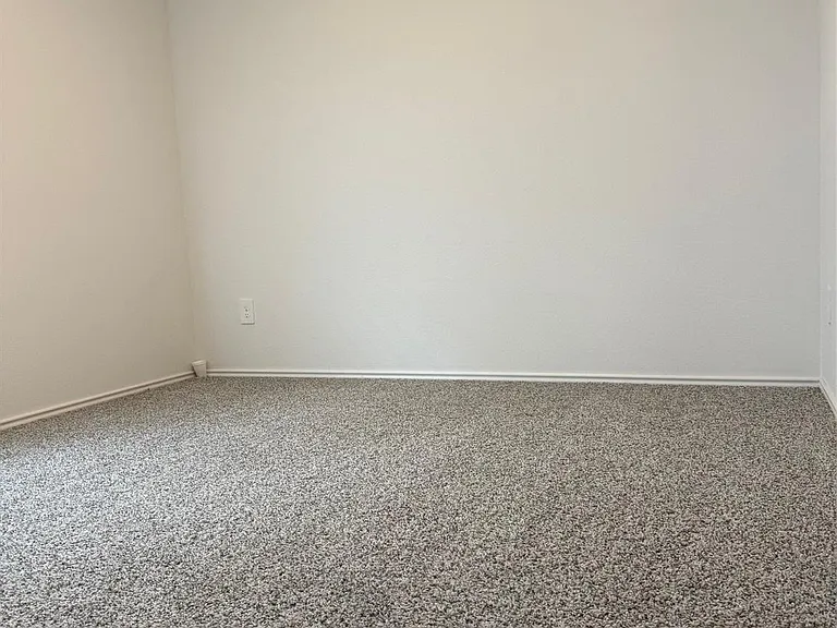 31310 Derbyhaven Dr — Photo 10