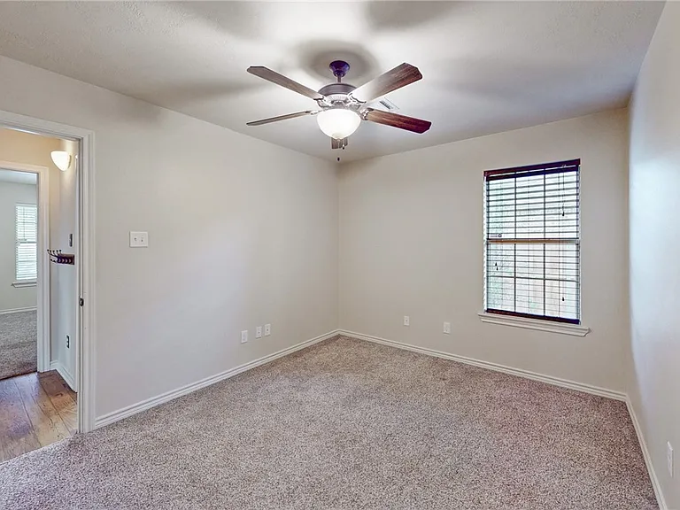 1120 Eagle Ave — Photo 21