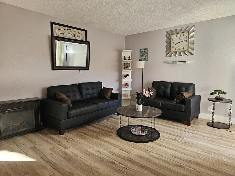 457 N Lamb Blvd #E — Photo 6
