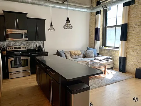 239 E Chicago St — Photo 2