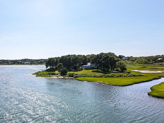 2nd image of 43 Sengekontacket Rd