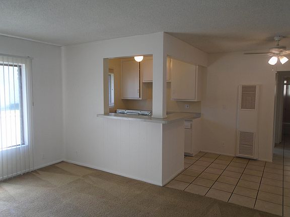 3rd image of 925 N Garfield Ave APT 2