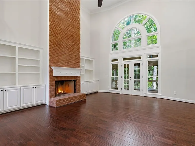 730 Rose Creek Cir — Photo 12