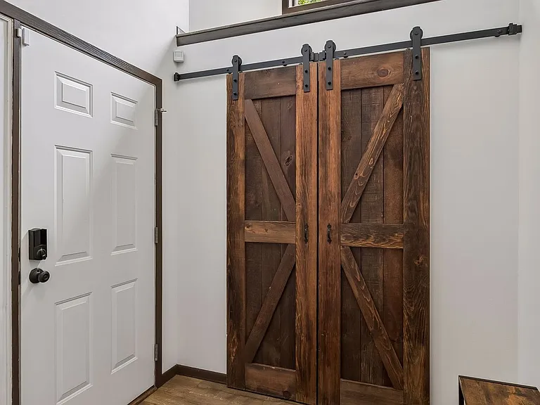 2831 Kenwood Isles Dr — Photo 5