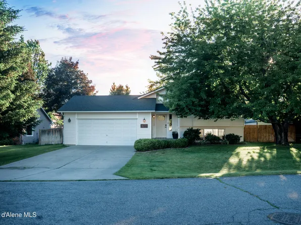 8579 N Cloverleaf Dr, Hayden Lake, ID 83835