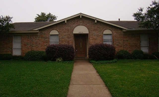 1st image of 1806 Glouchester Dr