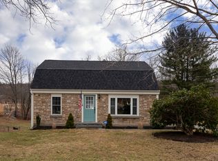 7 Stuart St, Oxford, MA 01540