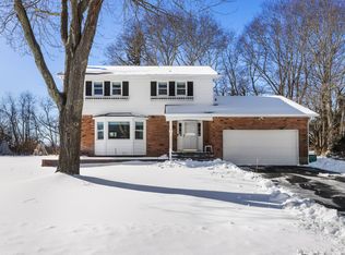 93 Saint Marys Dr, Riverhead, NY 11901
