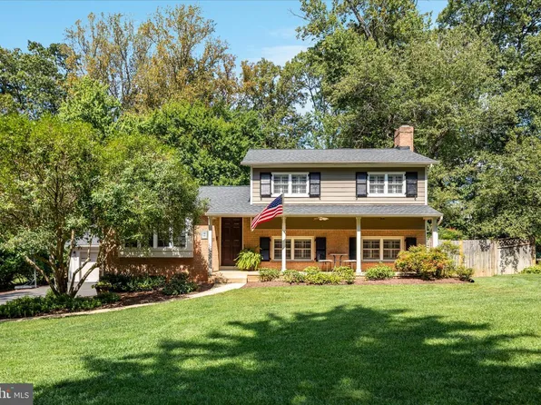 12016 Wayland St, Oakton, VA 22124