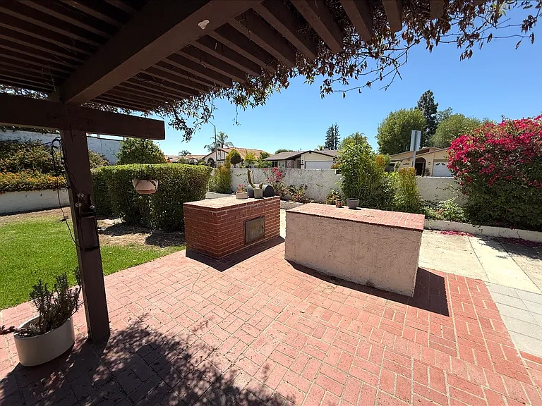 11700 Sierra Morena Ct — Photo 17