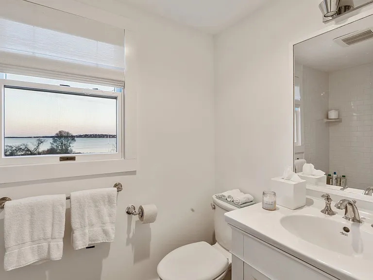 100 Old West Lake Dr — Photo 17
