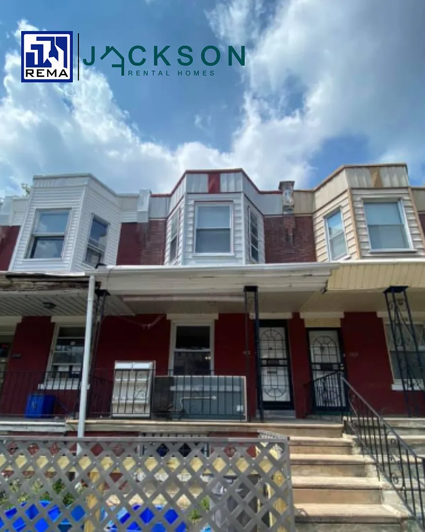152 N Robinson St. 2 bedroom, 1 bathroom House — Photo 1