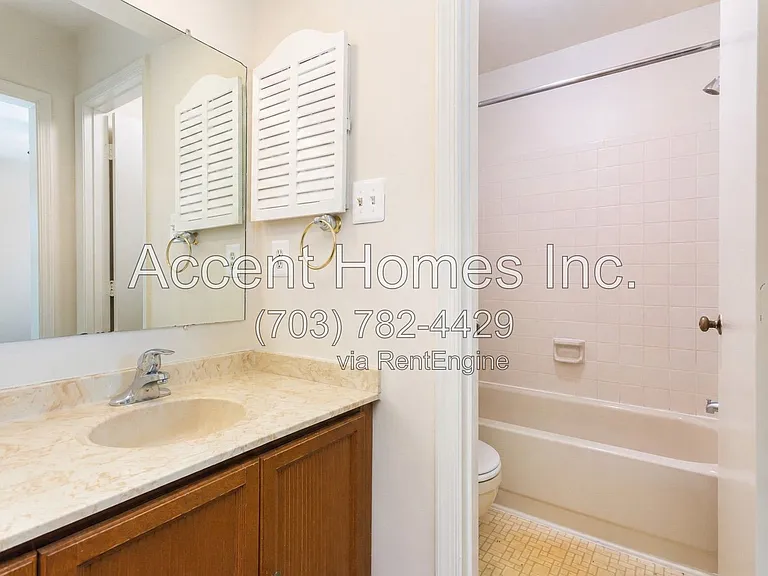 2514 S Arlington Mill Dr #C — Photo 15