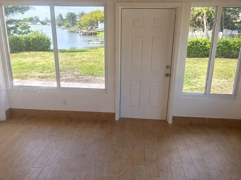 3300 SW 32nd Ave — Photo 5