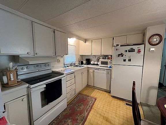 2nd image of 108 E Sterling Way