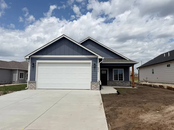 9917 Weeping Willow Dr, Manhattan, KS 66502