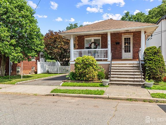 2nd image of 28 Wildwood Ave
