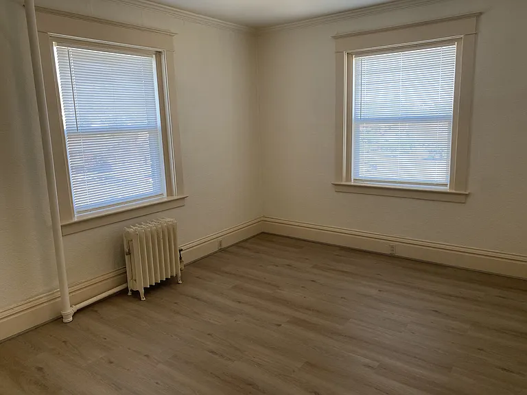 311 North Broadway Street — Photo 5
