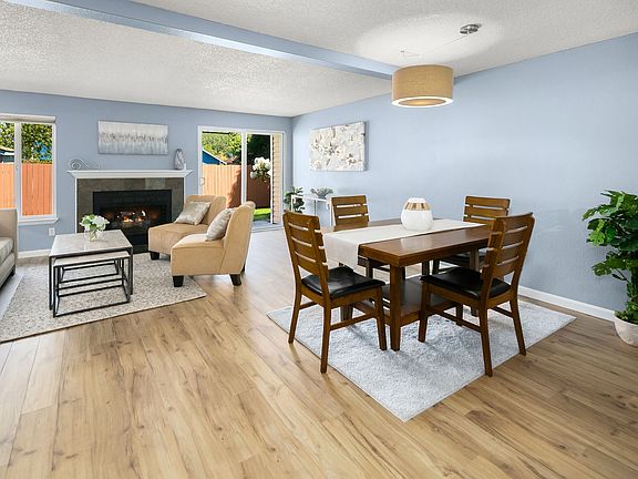 4th image of 23718 13th Pl S APT 905