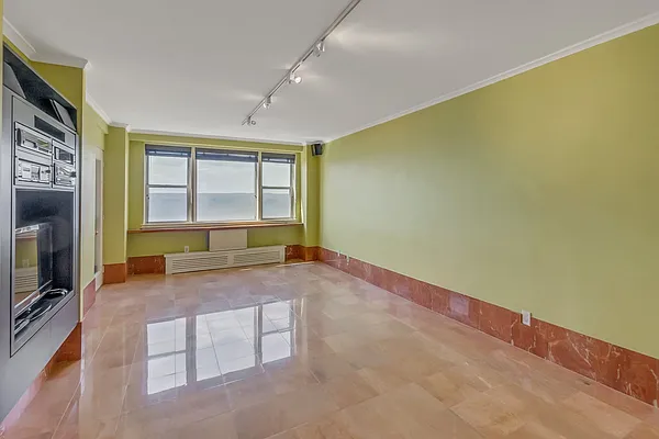 Sold by Christie's International Real Estate Westchester & Hudson Valley | media 22