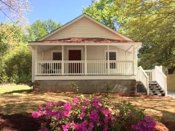 72 Edwards St, Toccoa, GA 30577