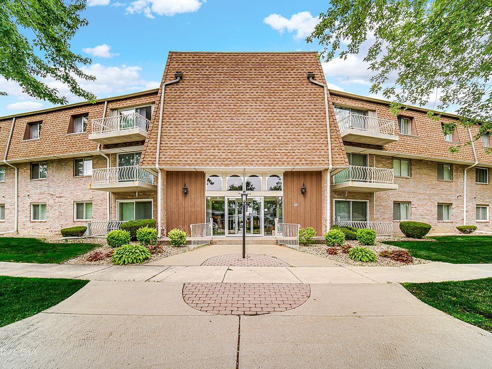 1st image of 3240 N Manor Dr APT 225
