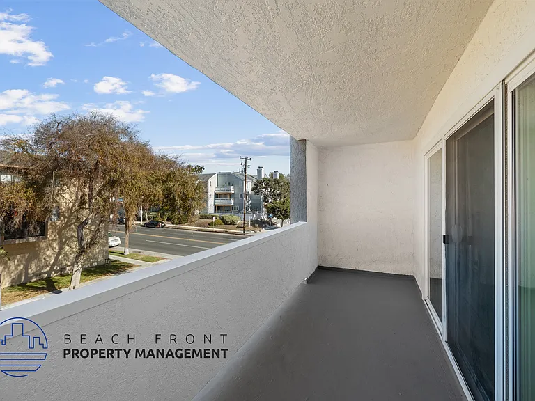 1625 Redondo Ave. — Photo 18
