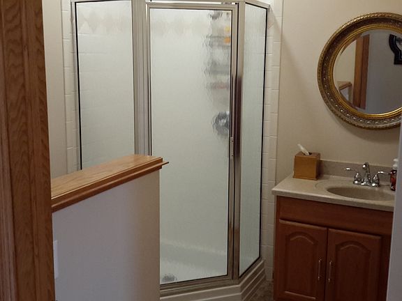 5th image of 2500 Clayton Ct