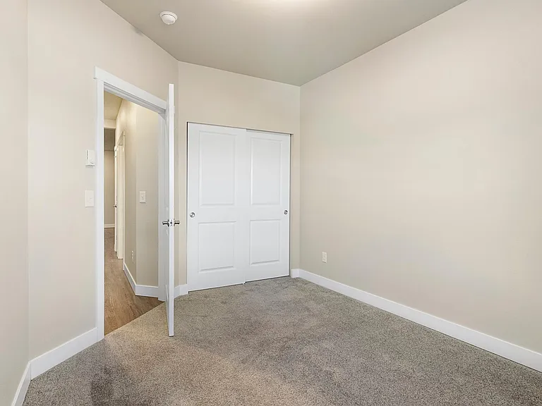 Arbor Crest Apartments — Photo 14