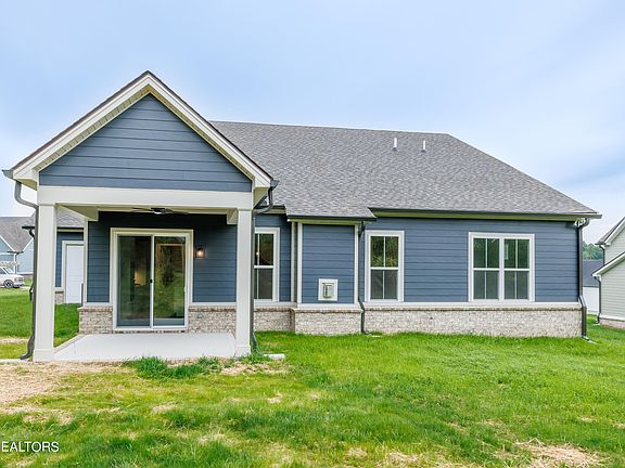 2nd image of 167 Clover Cir
