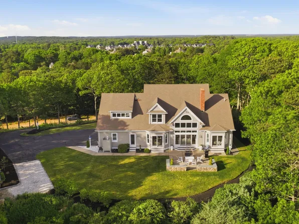 38 Equestrian Lane, East Falmouth, MA 02536