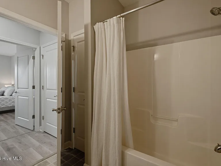 240 Woodlands Way #17 — Photo 17