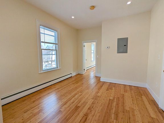 5th image of 19 Cameron Ave #R