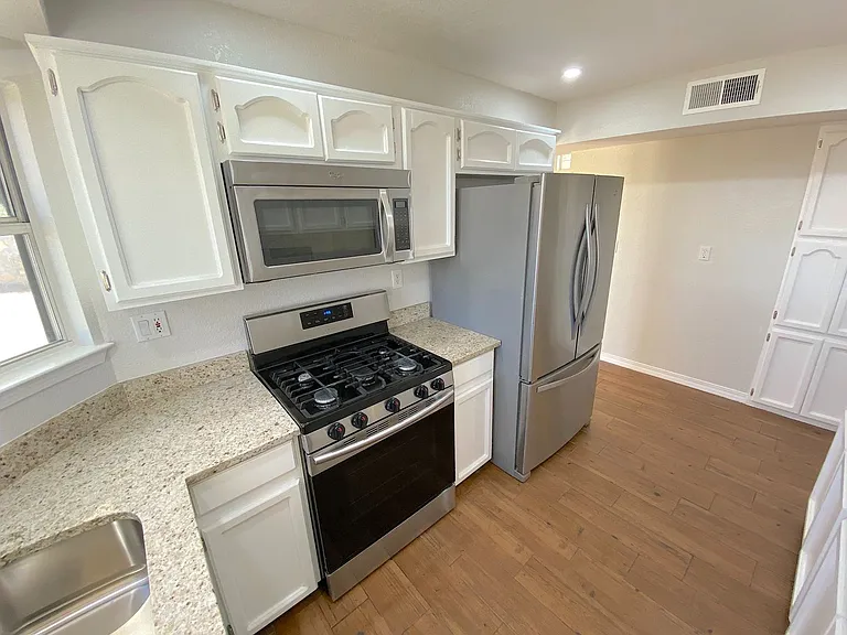 10936 Loma Alta Ln — Photo 13