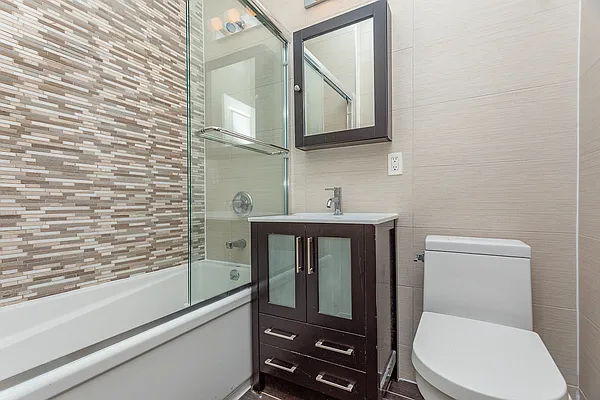 Rented by MySpaceNYC | media 7