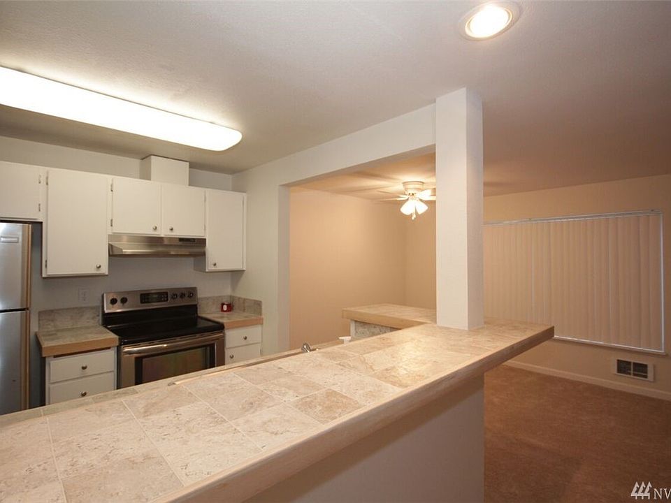 1st image of 28418 16th Ave S APT 105