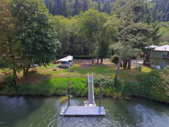 3rd image of 8040 S Siletz River Dr