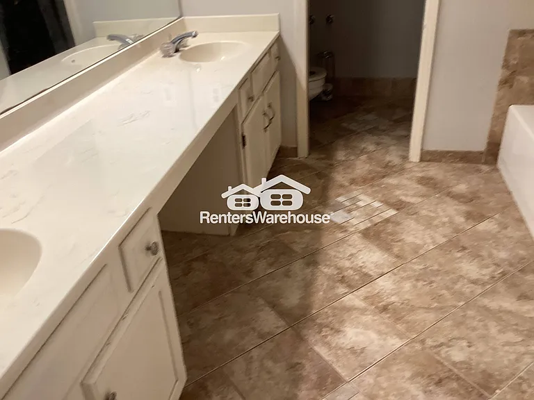 7908 Briar Villa Pl — Photo 15