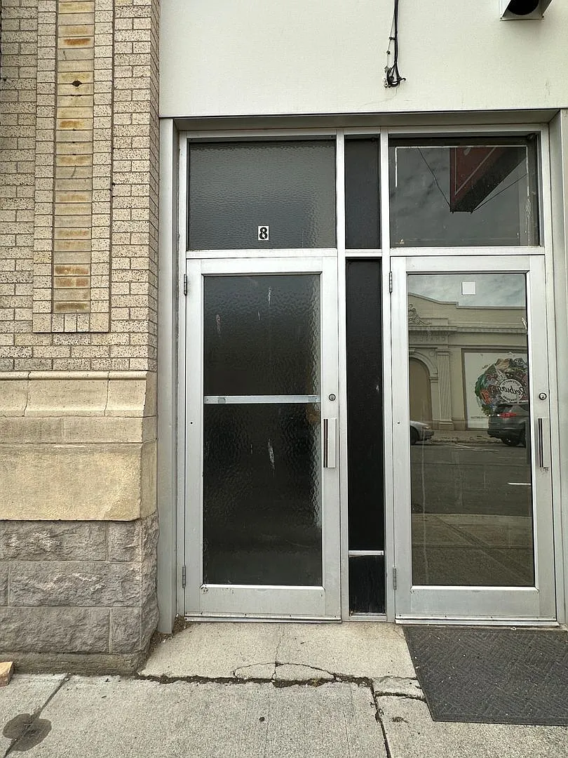 M8OR — Photo 3