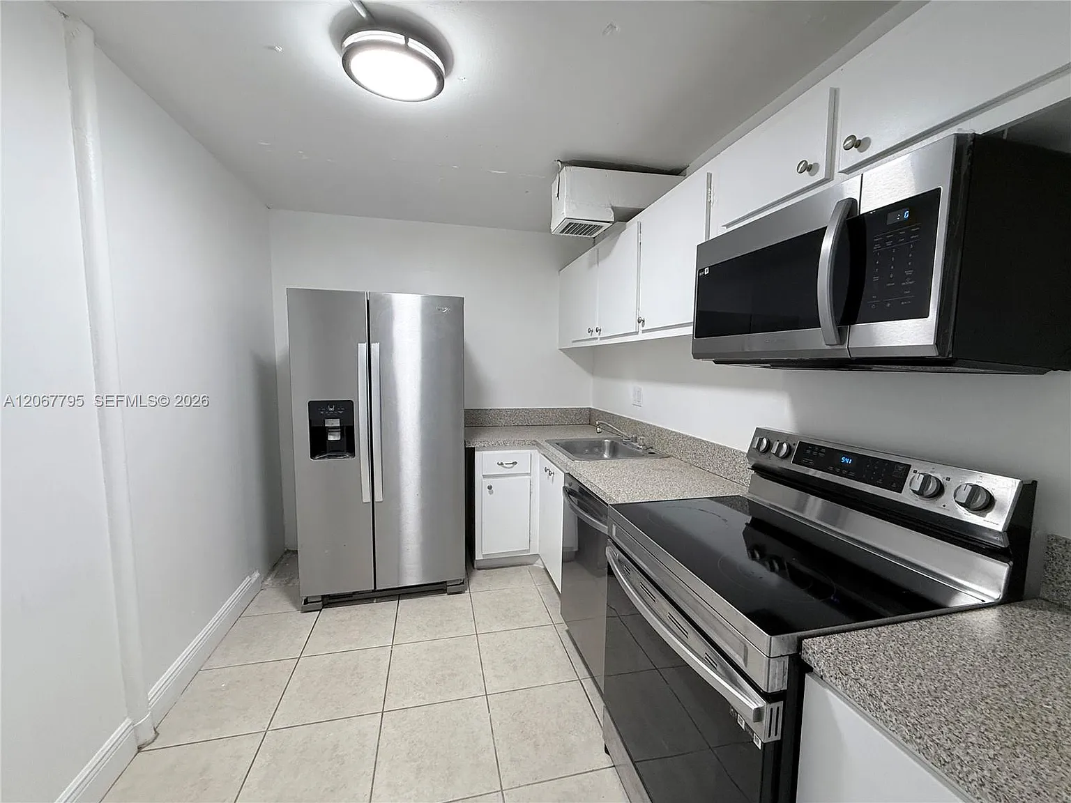 Bayview Palms Condo — Photo 4