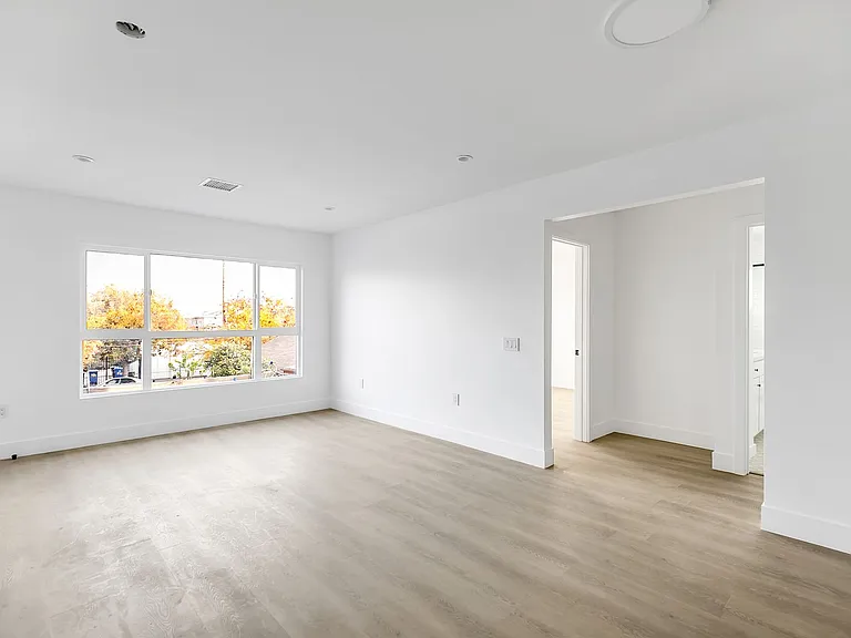 5606 Lexington Ave — Photo 7